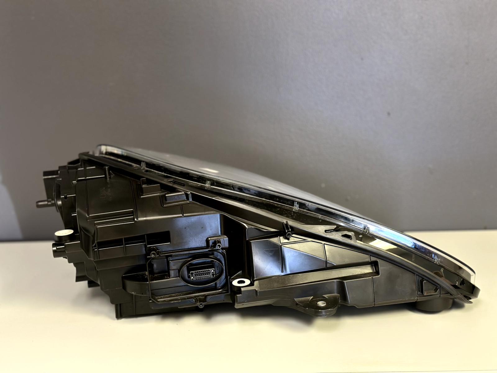 2019 2020 2021 Porsche Macan Headlight LH driver Full LED OEM 