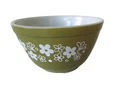 Vintage Pyrex #401 Spring Blossom Green Crazy Daisy 1.5pt Nesting Mixing Bowl
