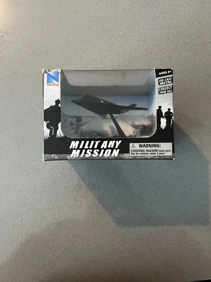 Lockheed F-117 Nighthawk 1/180 Scale Diecast Metal Model by NewRay - Image 2 of 4