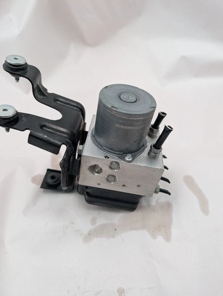 Used ABS Hydraulic Assembly fits: 2015 Jaguar F type  Grade A Foto 4 de 4