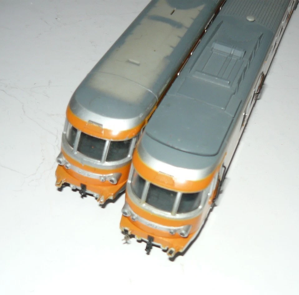 Jouef -lot motrice et fausse motrice Turbo - train épave    ech ho  - Photo 3/4