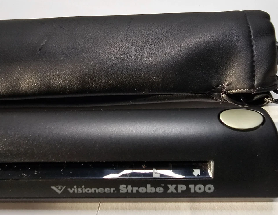 Visioneer Strobe XP 100 Portable Scanner With Leather Case FOR PARTS NOT WORKING - Image 2 of 4