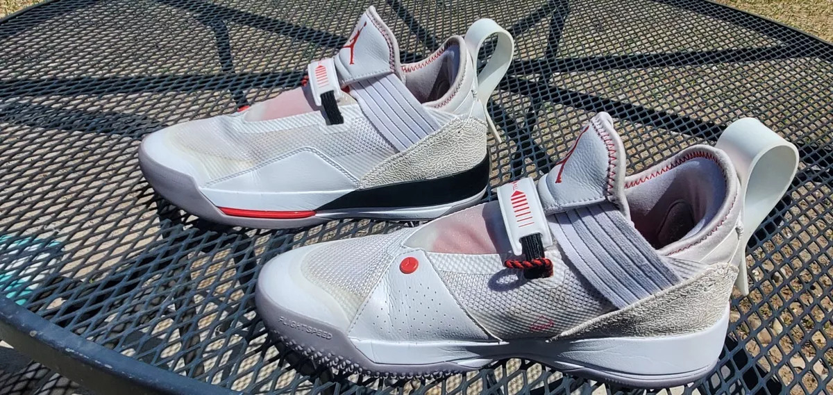 10/16/18 Nike Air Jordan XXXIII SE White Gym Red Black 7.5 (US