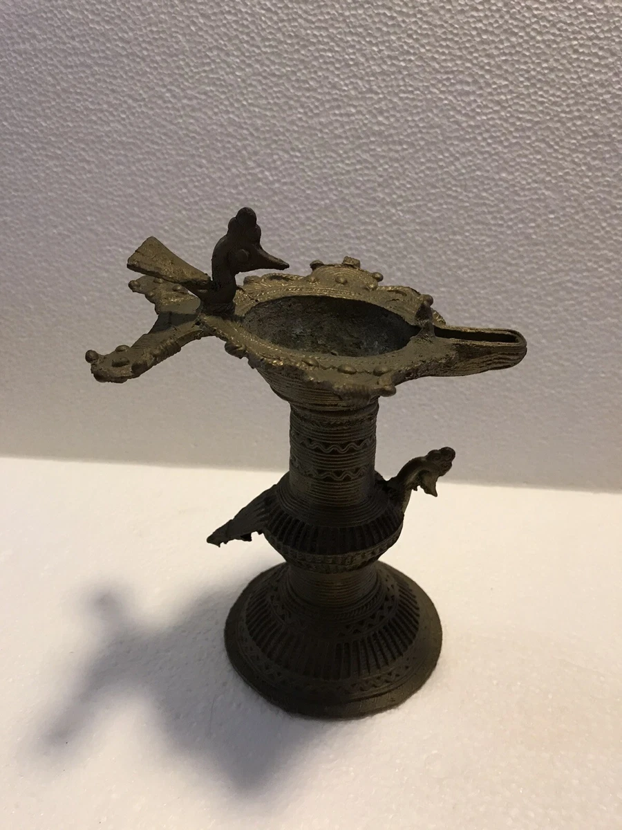 Oil lamp with lady 2024 in the middle