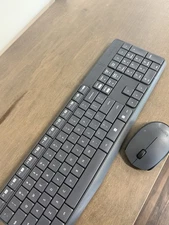 Logitech Wireless Keyboard & Mouse Combo – Tested & Working – Batteries Included
