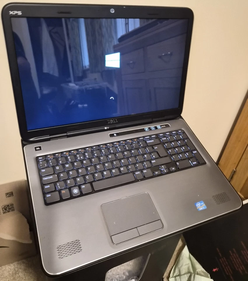 Dell Xps 17 L702x -i7 @2.5 GHz/16gb/500 GB SSD 17.3" 3D Screen - Image 2 of 4