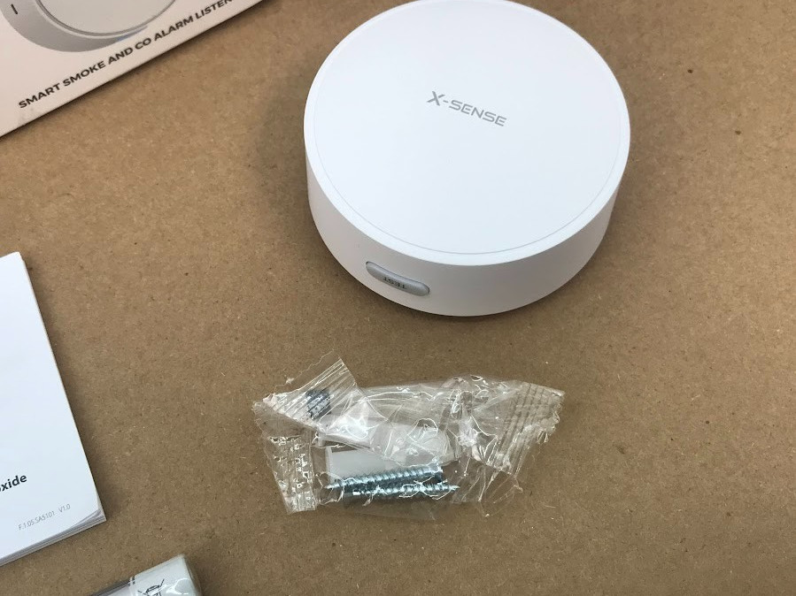 X-Sense Wi-Fi Listener for Smoke & Carbon Monoxide Detectors SBS50 Base Station