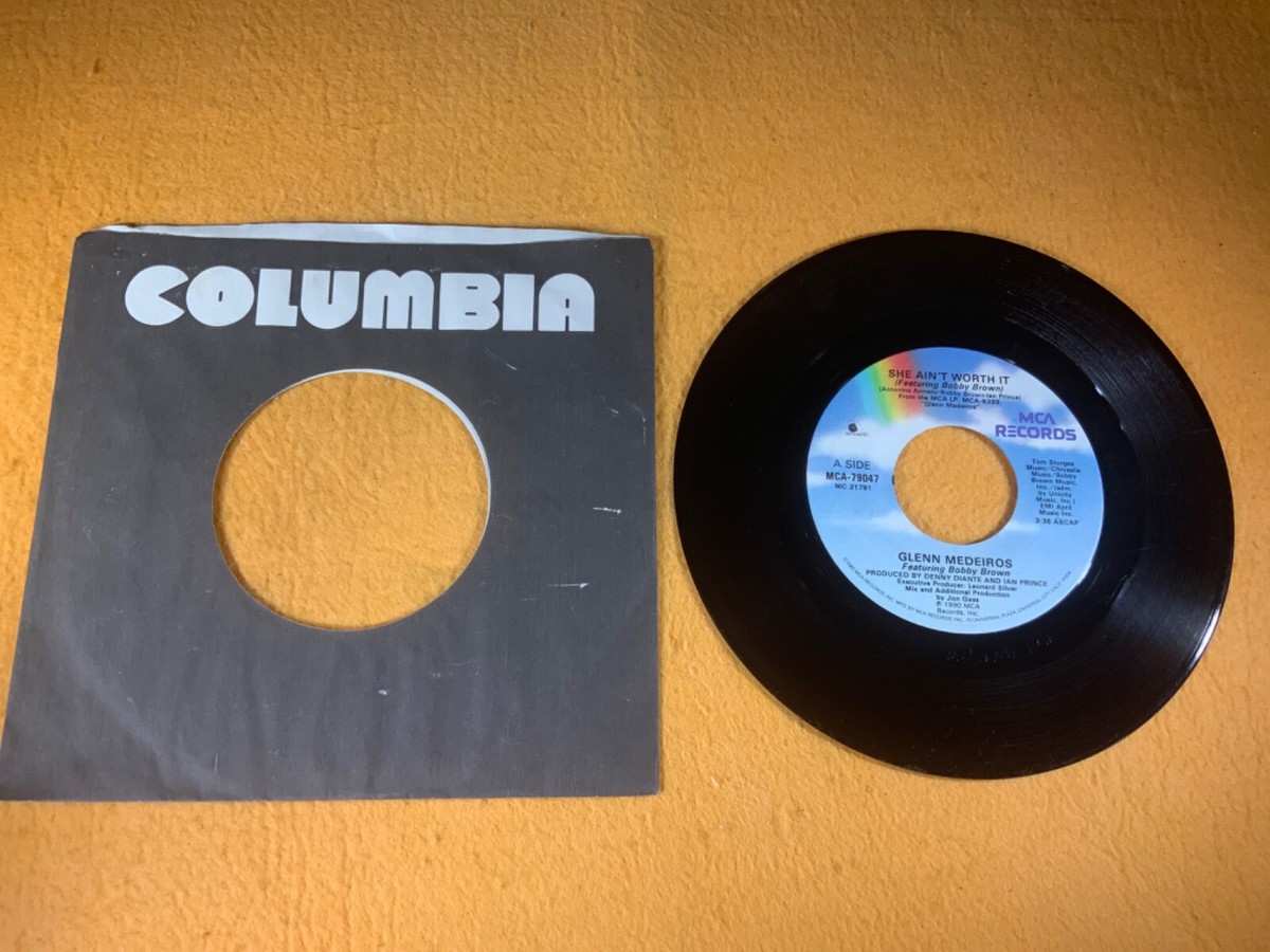 E5-66 GLENN MEDEIROS She Ain't Worth it / Victim Of Love - 1990