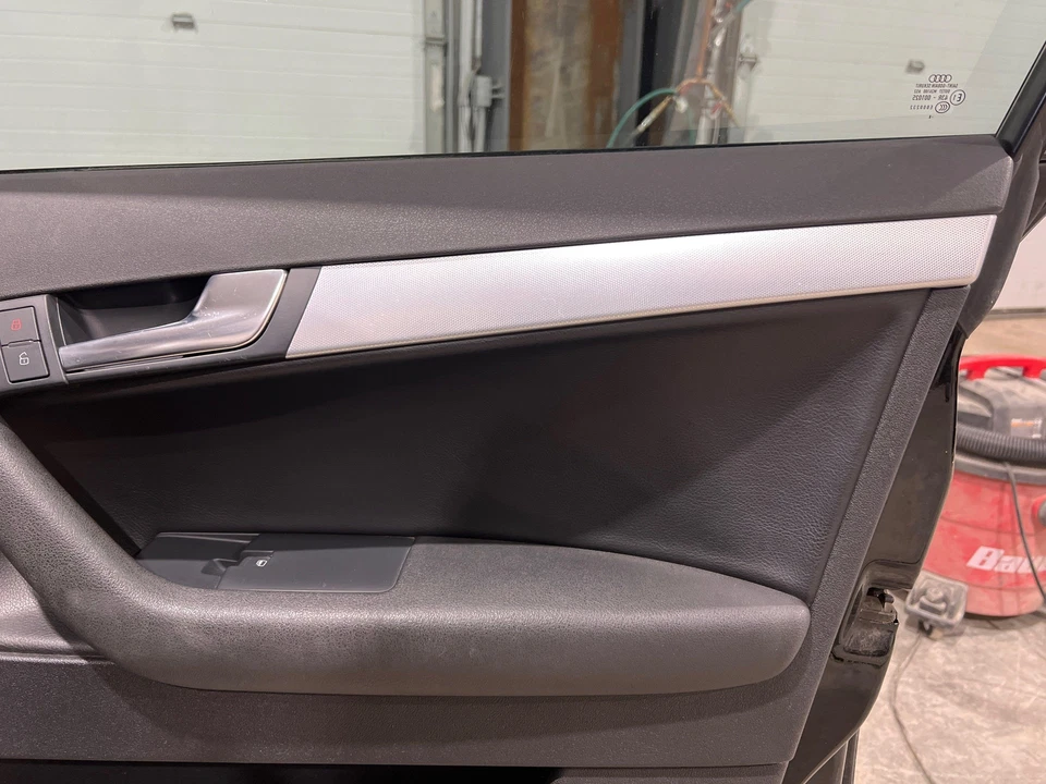 2009 - 2013 Audi A3 Passenger RH Right Black Front Door Trim Panel Foto 3 de 4