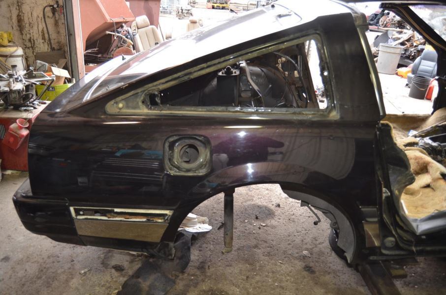 1984-1985 Nissan 300ZX Z31 2+0 Purple Passenger Right Rear
