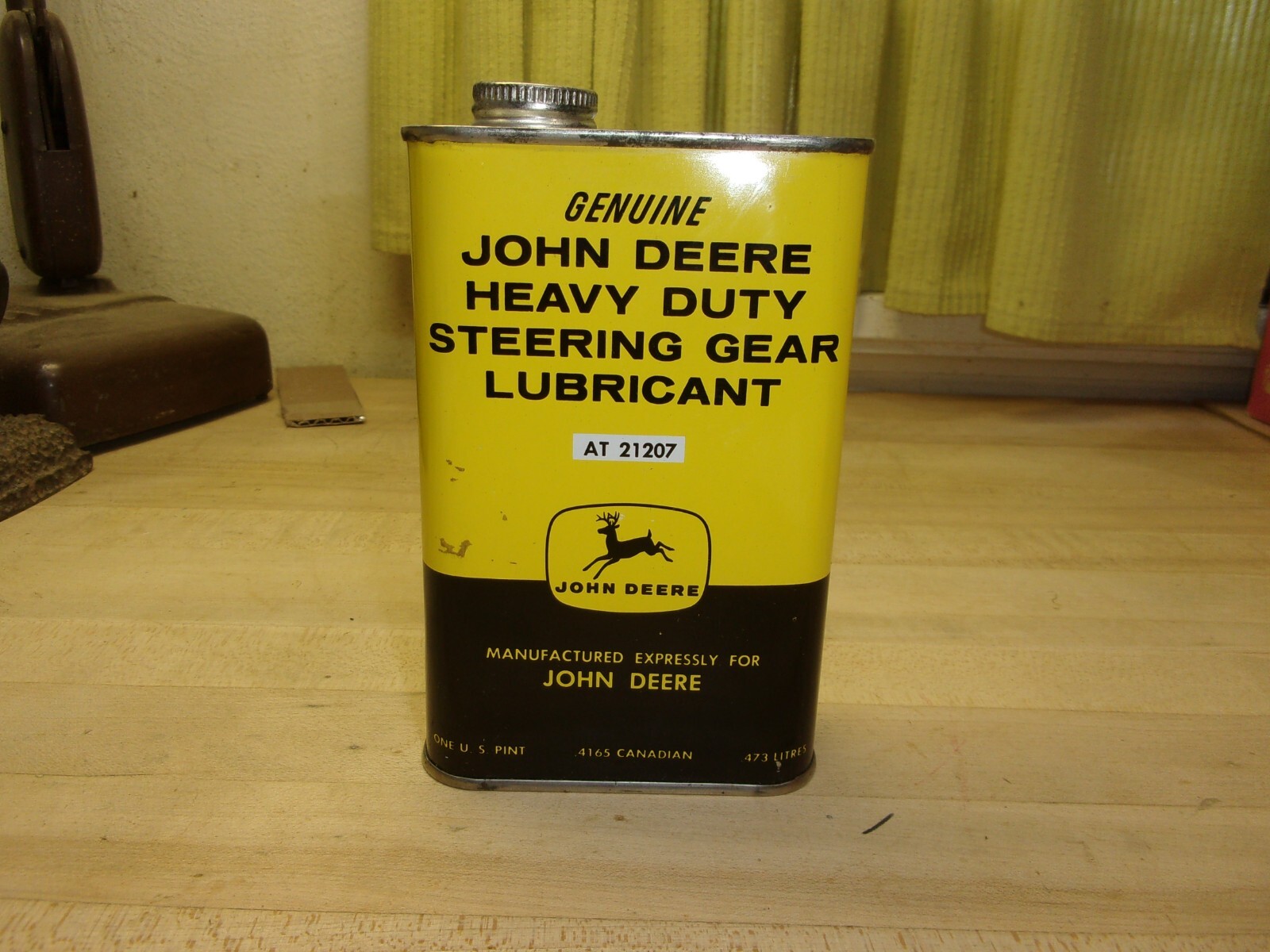 vtg genuine john deer heavy duty steering gear lubricant can 4 legged