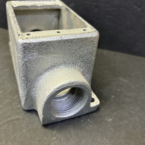 T&B FDC-1-100, 1 Gang Cast Iron Malleable, 2- 1" Threaded Hubs, FDC1100, Unused - Picture 7 of 7