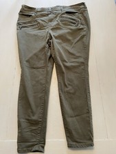 Torrid Super Soft Women  s 3 Button Jegging Size 20R Olive Stretch Zipper Accents