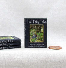 Libro de tapa dura legible en miniatura escala 1:6 IRISH FAIRY TALES escala de juego