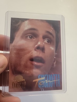 1995-96 Skybox Premium Close-Up Tom Gugliotta #C5