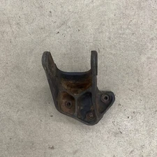 52002441 4.0L 4.2L DS Motor Mount Bracket for Wrangler YJ TJ, Cherokee XJ, Wagon