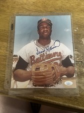 FRANK ROBINSON SIGNED 8X10 PHOTO WITH JSA COA - BALTIMORE ORIOLES
