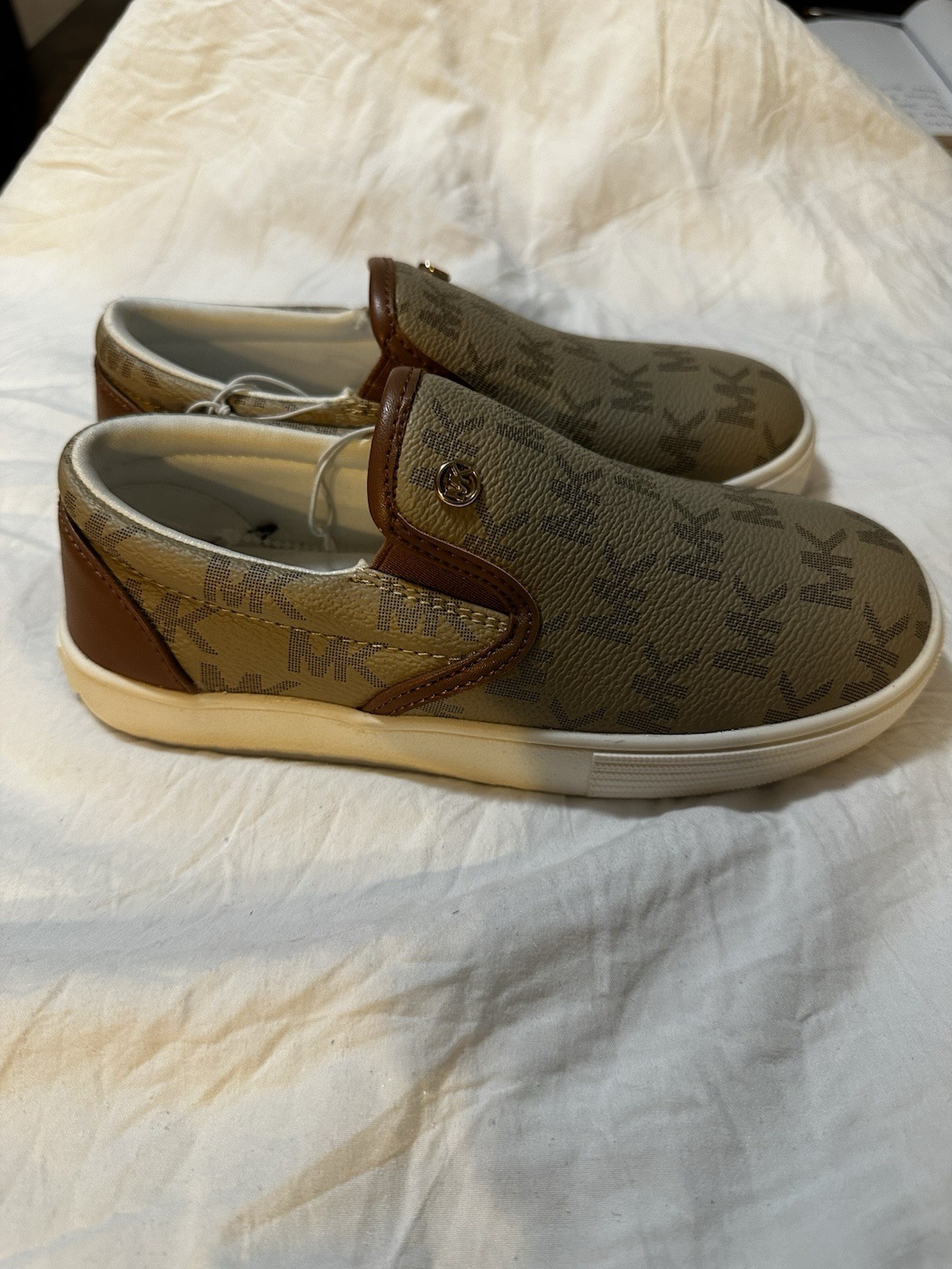 Michael Kors Girls Slip-On Flats Brown Beige White Logo Print Synthetic Low Top thumbnail 2