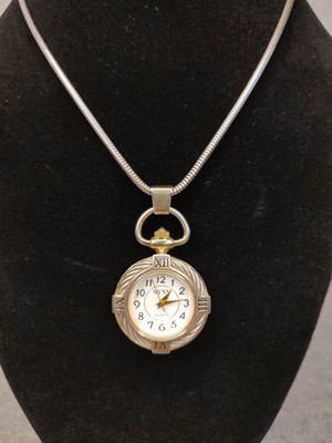 NYNY Gloria Vanderbilt Pendant Watch Necklace New Batt Silver Gold