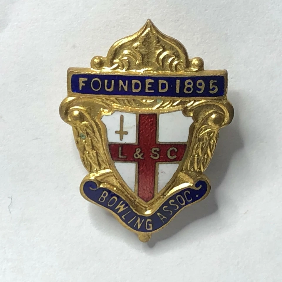 Enamel London & Southern Counties Bowling Association Badge Gilt 2.5 x 3.3 cm's - Image 3 of 4
