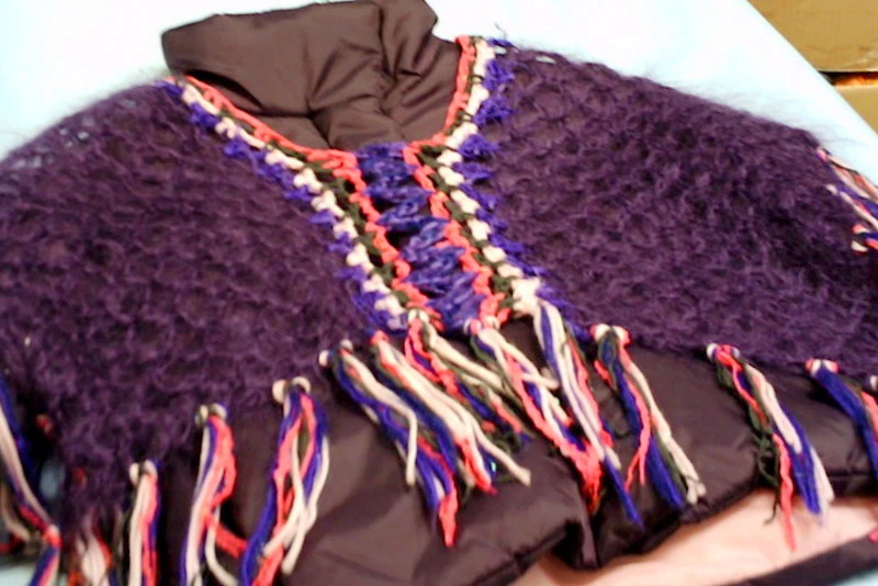 Poncho, Pullunder, Schultertuch,Stola, Woll-Top,gehäkelt,gestrickt,,Handarbeit - Bild 4 von 4