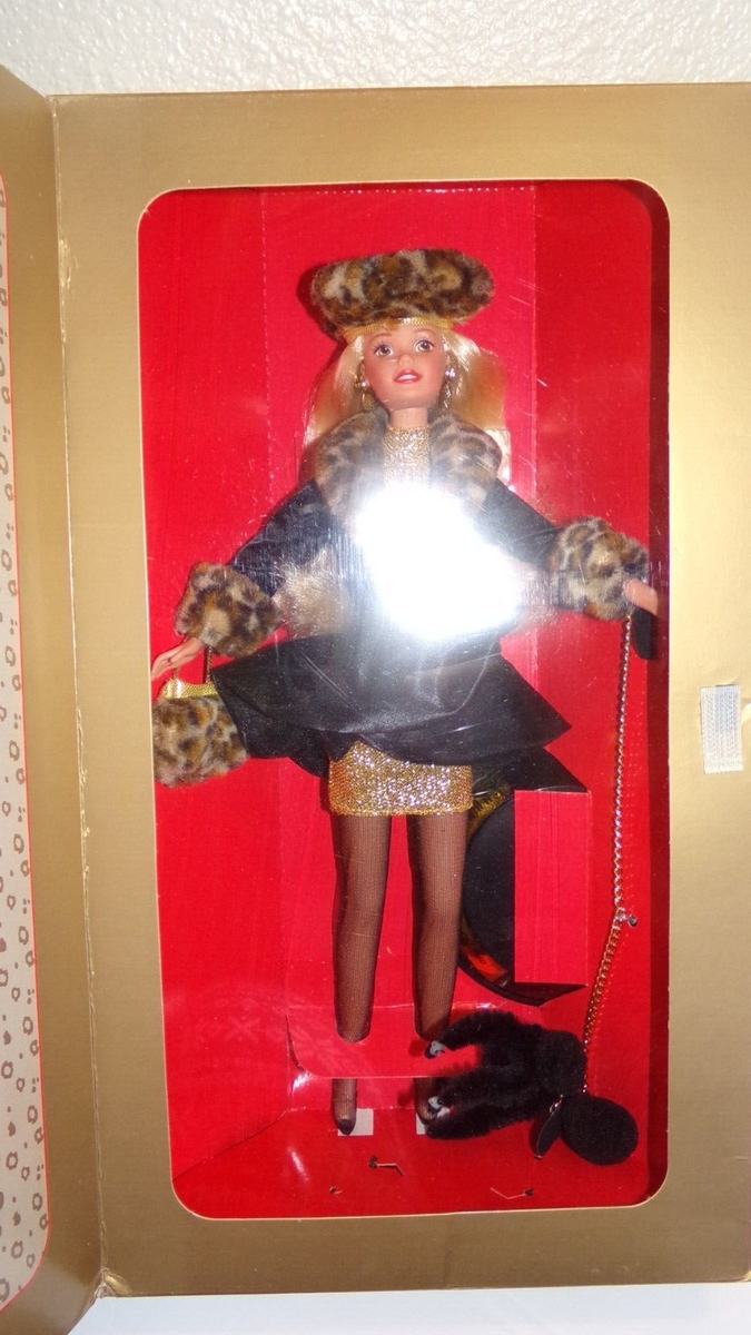 barbie charming charm collector doll 14009 1995 fashion blonde for