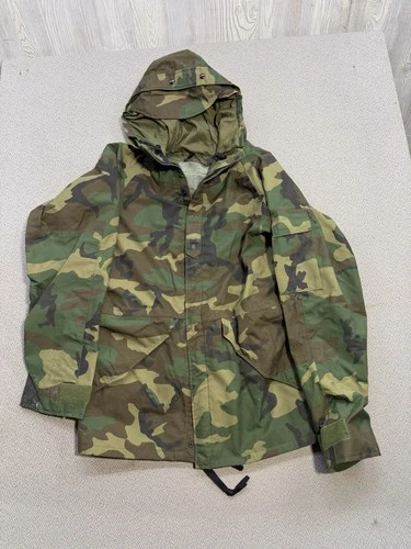 Vintage92 US Army ECWCS Parka  Mens Small Reg. Woodland Camo Gore-Tex Military - product listing photo