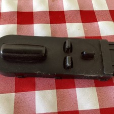 97-04 CORVETTE C5 SEAT CONTROL SWITCH LEFT OR RIGHT OEM