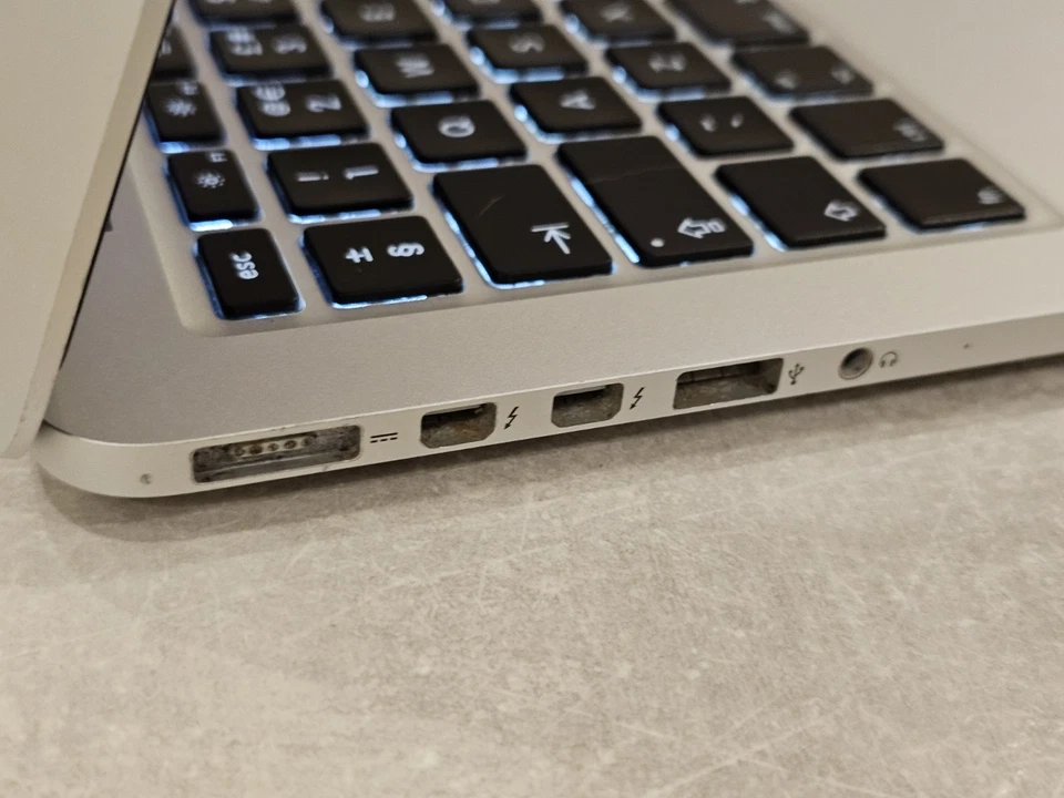 MacBook Pro 13 Retina Late 2013, Intel Core i5 2.6GHz, 8GB RAM, 500GB SSD. Read - Image 4 of 4