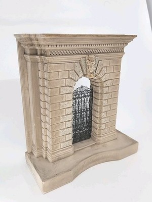 TIMOTHY RICHARDS BOOKEND MODEL OF THE ROYAL ACADEMY OF ARTS, LONDON ENTRANCE 8''