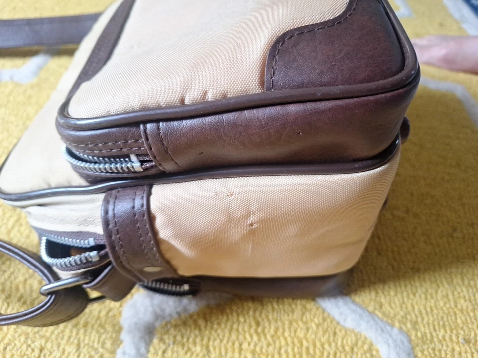 Vtg Brown Leather and Yellow Canvas Camera / Camcorder Bag Big Huge Large - Image 4 of 4