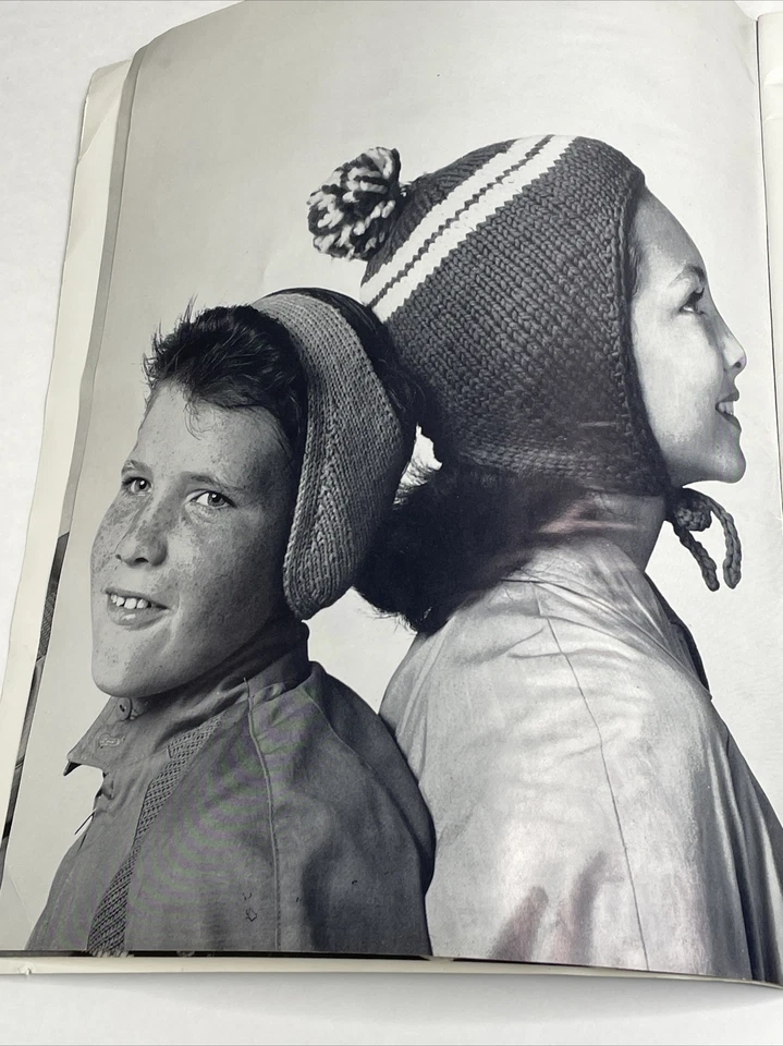 Caps & Mittens for Everybody Book 109 Bernat 58 Projects Knitting Pattern - Image 4 of 4