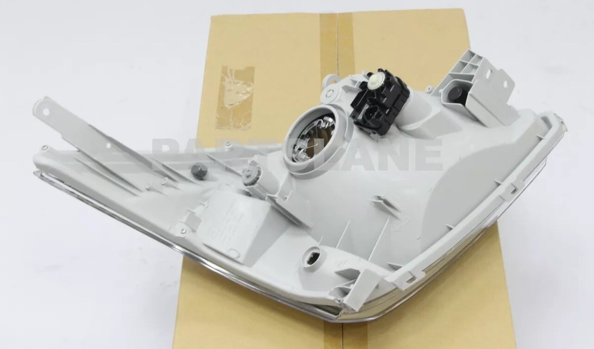 TOYOTA GENUINE 811706A051 UNIT ASSY, HEADLAMP, LH 81170-6A051 (L1