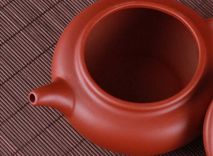 6.8oz Traditional Craft Antique Style Pot Red Clay Chinese Gongfu Tea Pot 200ml - Image 3 of 4