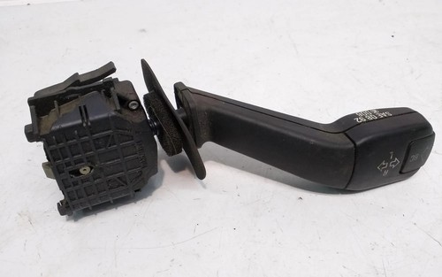 BMW 5 E39 Drehknopf drehen 8352172 2.50 Diesel 1996 28588247