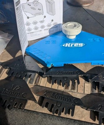Kreg Corner Routing Guide Set KRT-SET-Complete Only the Box Is Damaged