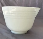 Vintage PYREX Milk Glass Hamilton Beach Ribbed Mixing Bowl w/ Pour Spout 6" dia.