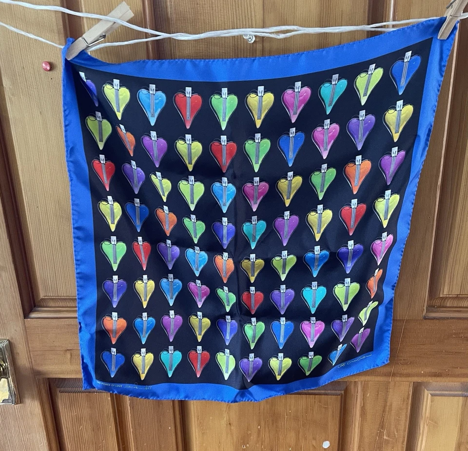 Nuevo en caja Cuadrado de bolsillo de seda Cruciani Italia Power of Love Mauro Perucchetti y 5 Xtras Foto 3 de 4