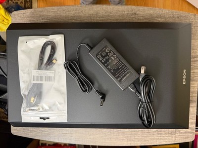Epson Perfection V600 Photo Flatbed Scanner w/ power adapter and usb-c connector