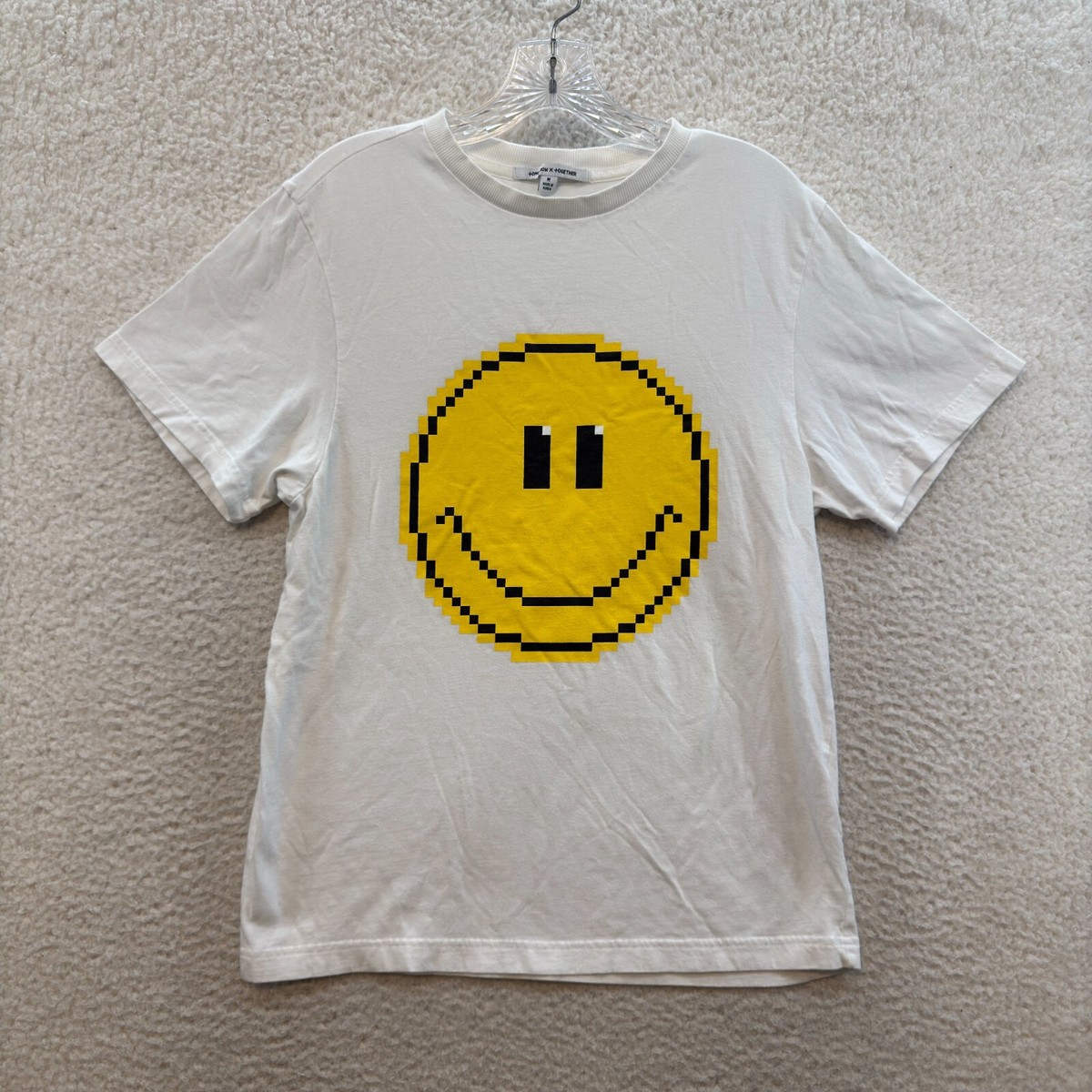 TXT TOMORROW X TOGETHER シャツ Tomorrow X Together TXT T-Shirt Medium Official Merch Smiley