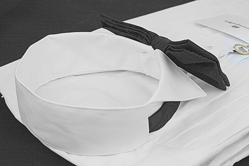 100% Pima Cotton. Wing Collar Tuxedo Shirt in the Gift Box - Picture 3 of 5
