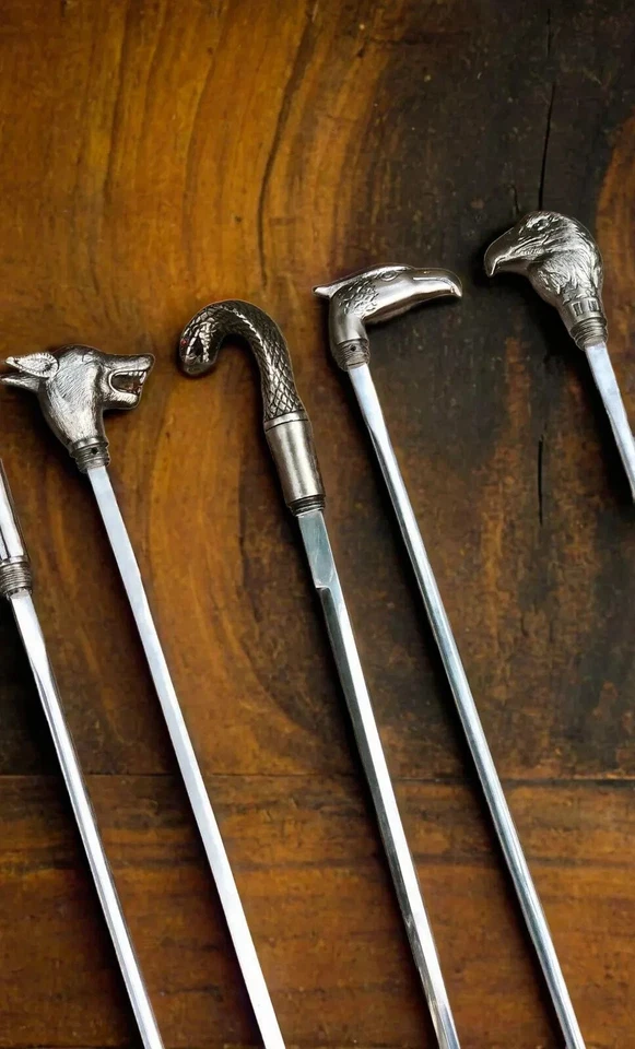 Espada vikinga afilada/lista para la batalla de acero al carbono forjada a mano Foto 2 de 4