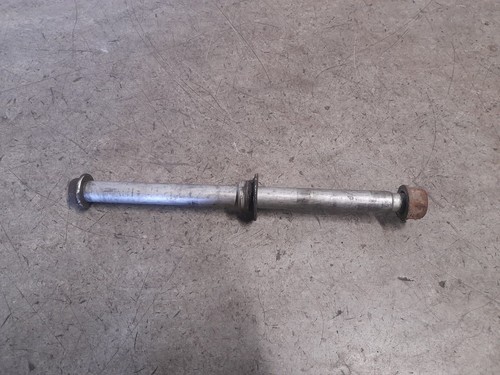 Honda NT650V Deauville NTV650 Bj 1999 - Hinterrad Spindel Schraube + Distanzstück 1998-2005