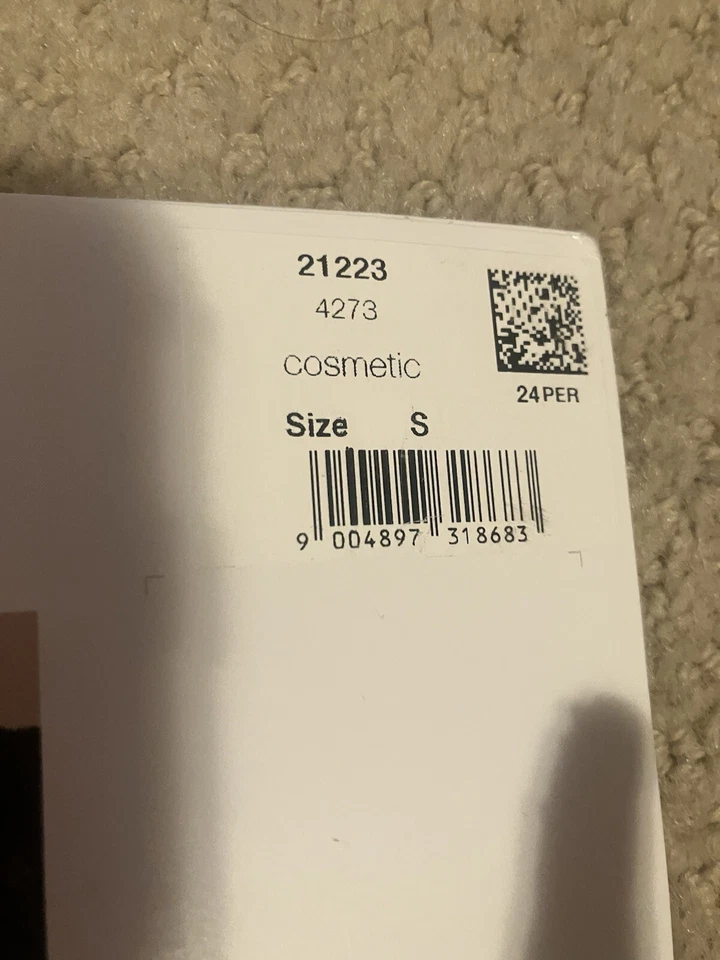 Wolford SATIN TOUCH 20 STAY-UP Small Color Cosmetic - Image 4 of 4