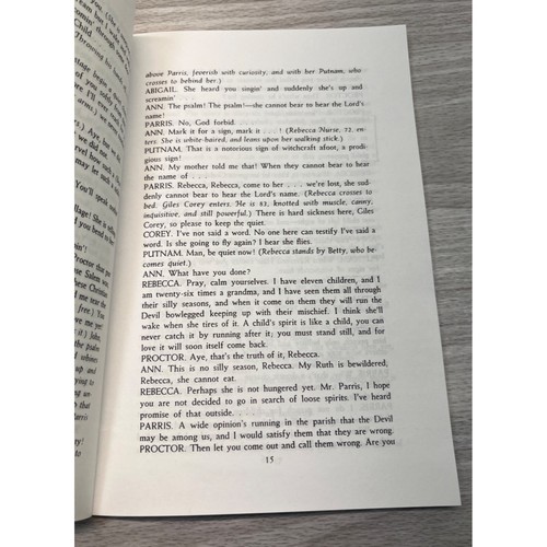 The Crucible by Arthur Miller Dramatists Play Service Paperback - Imagen 4 de 6