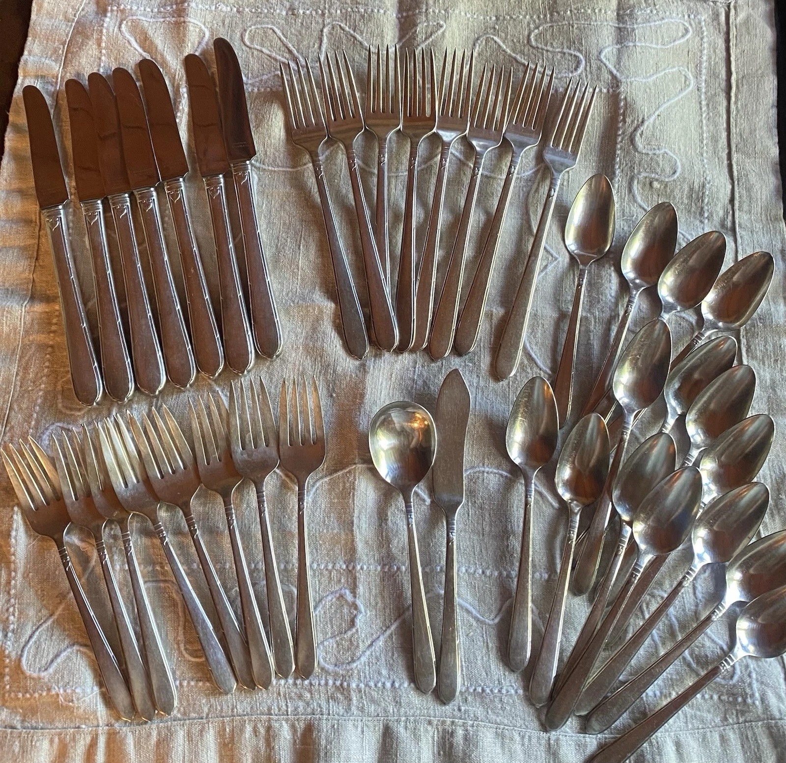 Community Plate Silverware Set of 40 Pieces Silver Plate