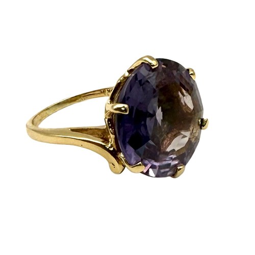 Vintage Synthetic Alexandrite 10K Yellow Gold Ring