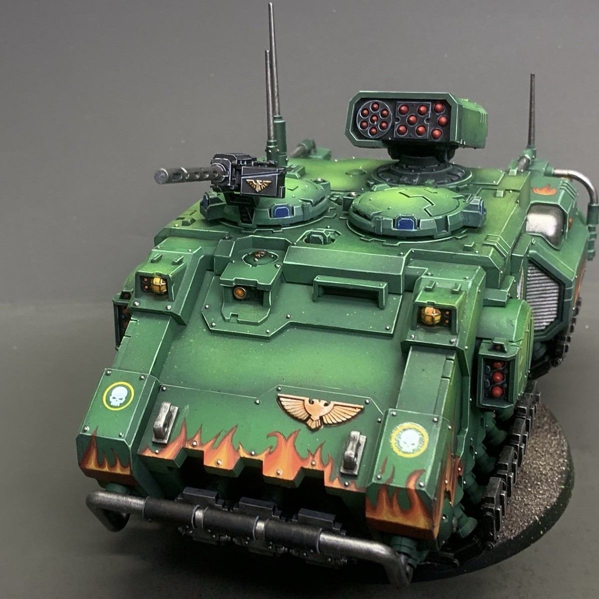 ウォーハンマー 40k Space Marine Impulsor Warhammer 40K Space Marines Primaris Impulsor Tank Presale Vehicle