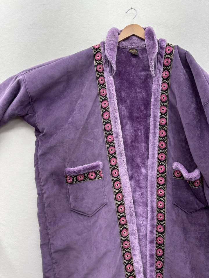 Abrigo para mujer grande morado largo completo pesado frente abierto sin marca Foto 3 de 4