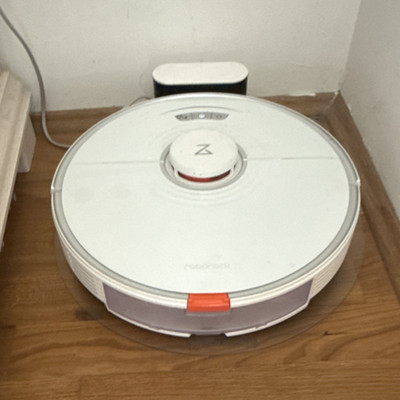 Roborock S7 Staubsaugerroboter kabellos beutellos weiß mit Ladestation